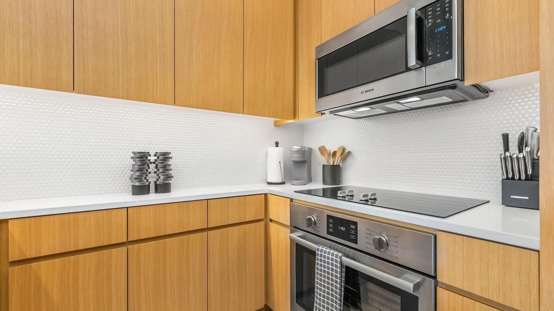 Honolulu Luxury Condo W Resort Amenities Private Courtyard Access 0*,