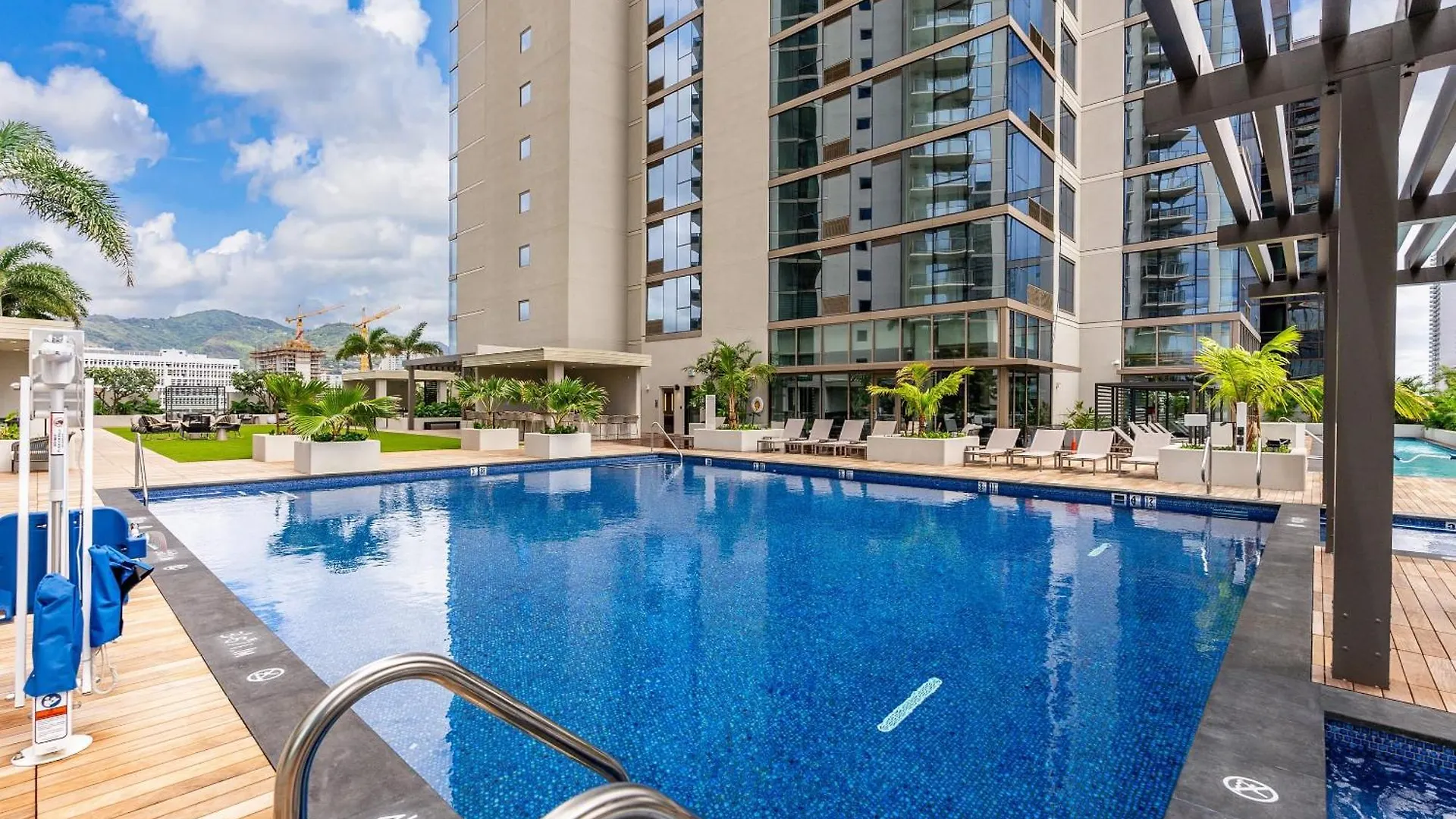بيت للعطل Honolulu Luxury Condo W Resort Amenities Private Courtyard Access